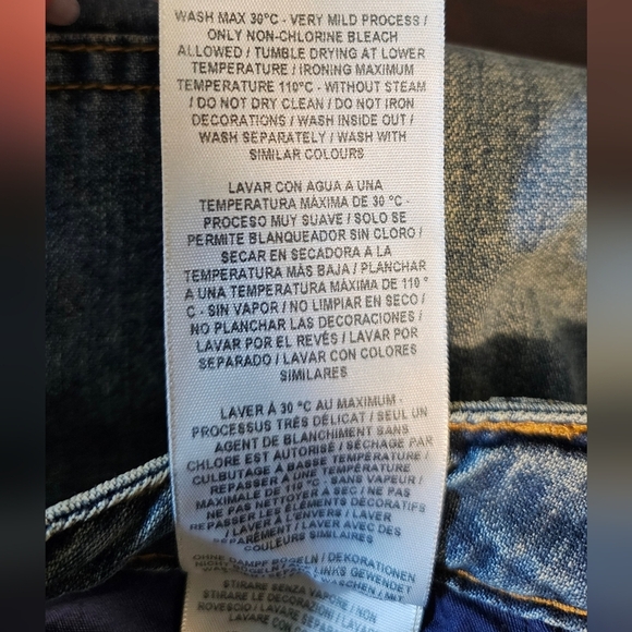 GUESS ORIGINALS Women's Denim Cargo Capri Pant, Tinted Denim, Size 26 - Picture 12 of 15